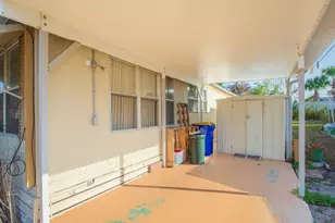 335 NE Tropicalia Ln, Jensen Beach, FL 34957 - Photo 6