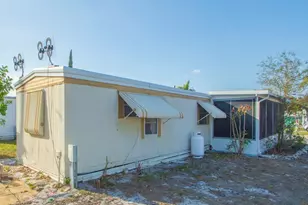 335 NE Tropicalia Ln, Jensen Beach, FL 34957 - Photo 32