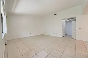 3070 Collin Dr, West Palm Beach, FL 33406 - Photo 10