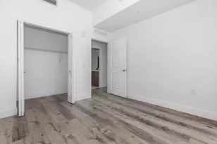 39 NW 7th Ave, Miami, FL 33128 - Photo 8