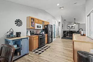 7251 Gullotti Pl, Port Saint Lucie, FL 34952 - Photo 30