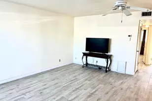 100 Doolen Ct, North Palm Beach, FL 33408 - Photo 2