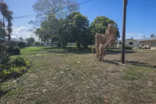 218 Olive Ave, Port Saint Lucie, FL 34952 - Photo 10