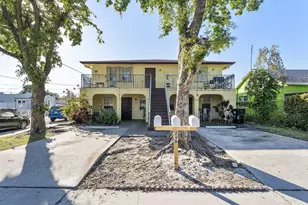 29 S D St, Lake Worth, FL 33460 - Photo 2