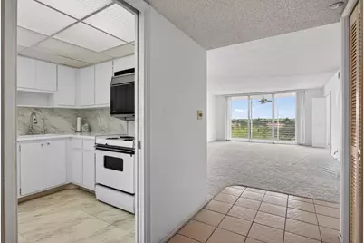 3507 Oaks Way #501, Pompano Beach, FL 33069 - Photo 16
