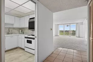 3507 Oaks Way, Pompano Beach, FL 33069 - Photo 16