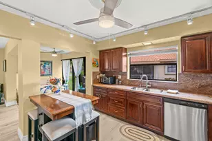 9885 Clusia Tree Dr, Boynton Beach, FL 33436 - Photo 4