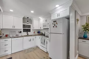 309 NE Pinelake Village Blvd, Jensen Beach, FL 34957 - Photo 14