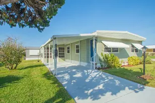 309 NE Pinelake Village Blvd, Jensen Beach, FL 34957 - Photo 4