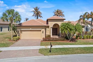 814 SW St Julien Ct, Port Saint Lucie, FL 34986 - Photo 2