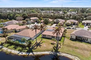 814 SW St Julien Ct, Port Saint Lucie, FL 34986 - Photo 10