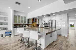 740 NE 36th St, Boca Raton, FL 33431 - Photo 10