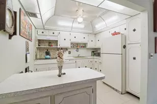 307 Wellington A, West Palm Beach, FL 33417 - Photo 6