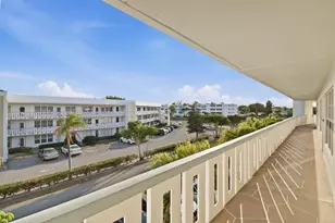 307 Wellington A, West Palm Beach, FL 33417 - Photo 12