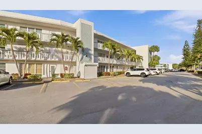 307 Wellington A, West Palm Beach, FL 33417 - Photo 1