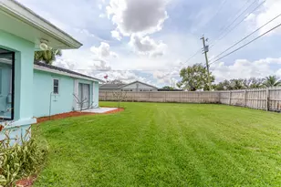 1061 Pineway Dr, Haverhill, FL 33417 - Photo 30