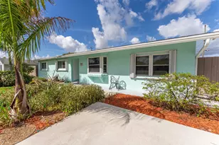 1061 Pineway Dr, Haverhill, FL 33417 - Photo 4