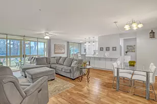 105 Half Moon Cir, Hypoluxo, FL 33462 - Photo 4