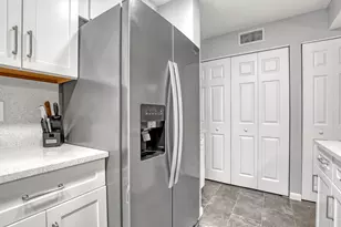 105 Half Moon Cir, Hypoluxo, FL 33462 - Photo 1