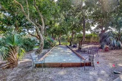 105 Half Moon Circle #F1, Hypoluxo, FL 33462 - Photo 20