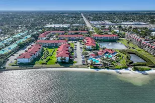 105 Half Moon Cir, Hypoluxo, FL 33462 - Photo 22