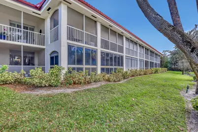 105 Half Moon Circle #F1, Hypoluxo, FL 33462 - Photo 16