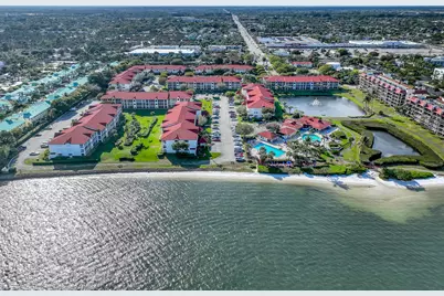 105 Half Moon Circle #F1, Hypoluxo, FL 33462 - Photo 20