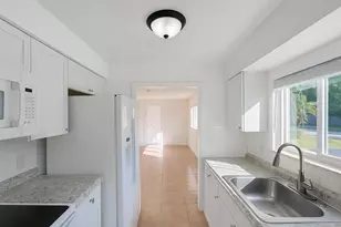 3041 NE 7th Ave, Pompano Beach, FL 33064 - Photo 1
