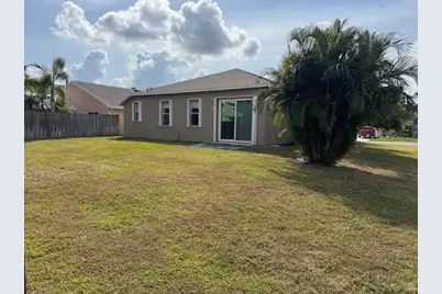 2509 SE Springtree Place, Stuart, FL 34997 - Photo 4