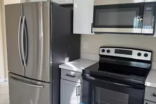 2509 SE Springtree Pl, Stuart, FL 34997 - Photo 8