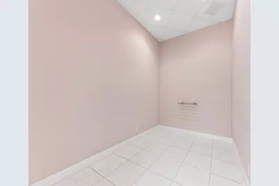 826 N Dixie Highway #11-15, Lantana, FL 33462 - Photo 10