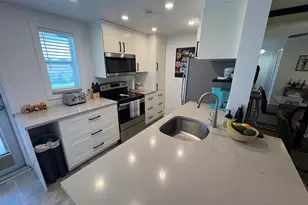 2161 NE 1st Ct, Boynton Beach, FL 33435 - Photo 2