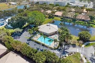 392 W Coral Trace Cir, Delray Beach, FL 33445 - Photo 24