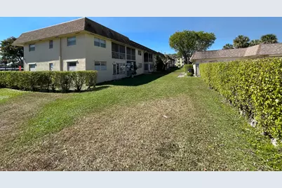 9911 Sandalfoot Boulevard #112, Boca Raton, FL 33428 - Photo 4