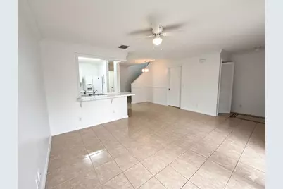 130 Cypress Way W, Palm Springs, FL 33406 - Photo 2