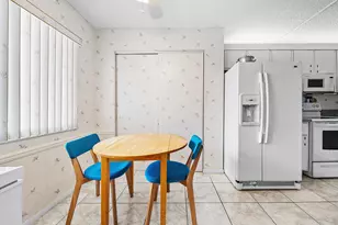 3146 Via Poinciana, Lake Worth, FL 33467 - Photo 6