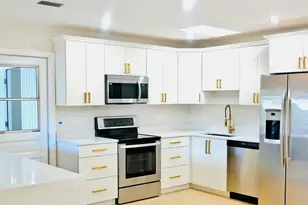 551 Palmetto Dr, Lake Park, FL 33403 - Photo 1