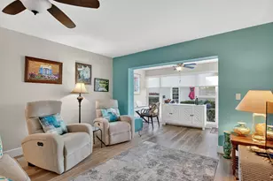 8871 Warwick Dr, Boca Raton, FL 33433 - Photo 6