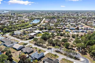 449 SE Glenwood Dr, Port Saint Lucie, FL 34953 - Photo 28