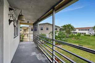 332 Sheffield N, West Palm Beach, FL 33417 - Photo 14