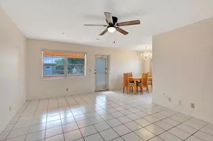 332 Sheffield N, West Palm Beach, FL 33417 - Photo 2