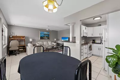227 Dorchester J, West Palm Beach, FL 33417 - Photo 8