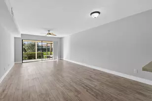 901 Pinecrest Cir, Jupiter, FL 33458 - Photo 6