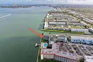 100 Paradise Harbour Blvd, North Palm Beach, FL 33408 - Photo 2