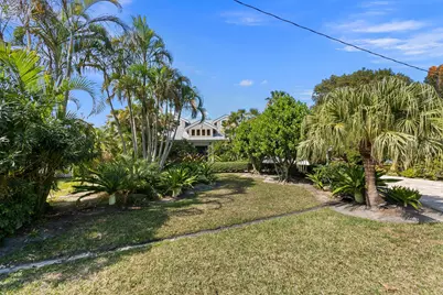 1993 SE Giffen Avenue, Port Saint Lucie, FL 34952 - Photo 8