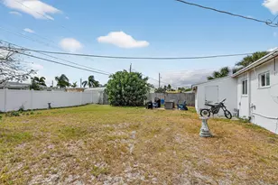 376 Leigh Rd, West Palm Beach, FL 33405 - Photo 46
