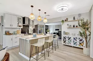 115 W 31st Ct, Riviera Beach, FL 33404 - Photo 2