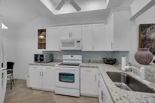 10980 Lake Front Pl, Boca Raton, FL 33498 - Photo 8