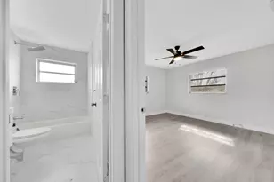 104 Palamino Cir, Boca Raton, FL 33487 - Photo 16