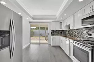 104 Palamino Cir, Boca Raton, FL 33487 - Photo 2